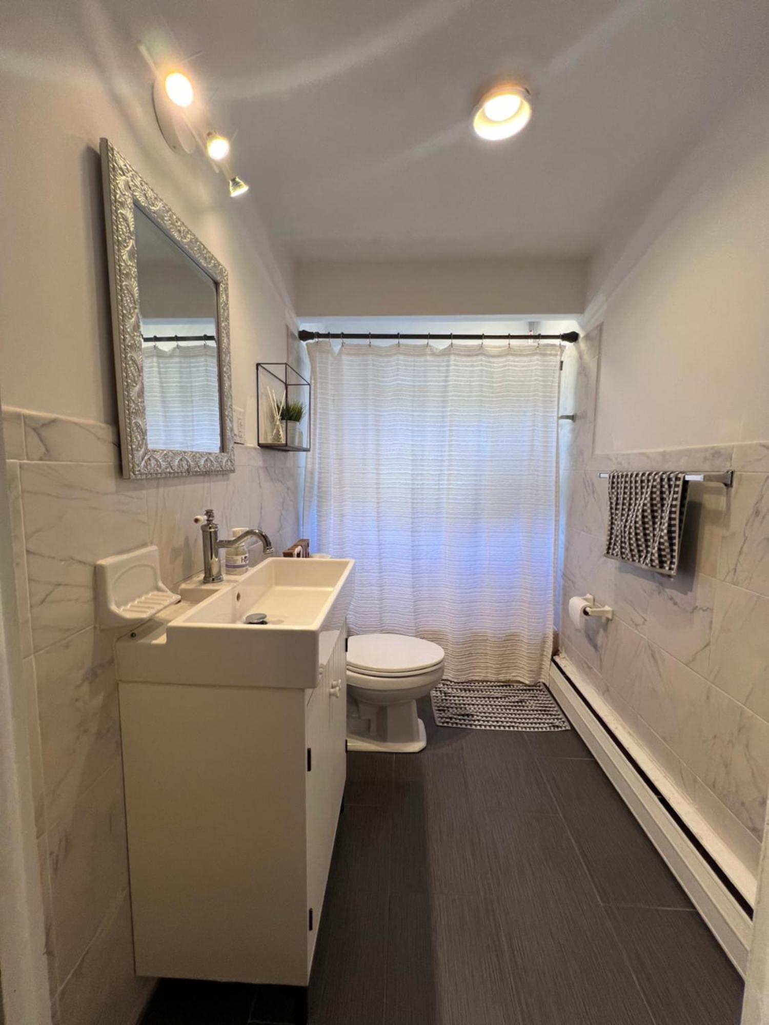 Appartamento Peaceful 1Br Easy Commute, Urban Suburban Mix Feel In Boston Esterno foto